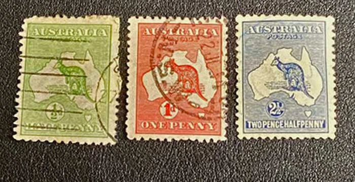 Australia - Sc#1, 2, 4, F/VF CV $34.25 - Image 1 of 1