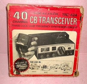 Radio CB móvil realista TRC-424 40 canales completa NUEVA EN CAJA - Imagen 1 de 5