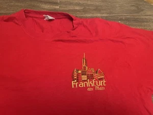 T-Shirt Frankfurt am Main gesticktes Logo Deutschland Skyline Large rot - Bild 1 von 8