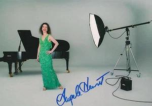 Angela Hewitt Pianist signed 8x12 inch photo autograph - Picture 1 of 1