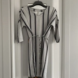 Tom Tailor Black/White Dress Size 40 UK 12 Lined - Picture 1 of 5