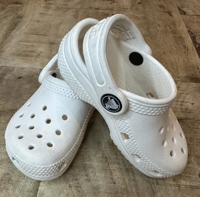 Zuecos clásicos Crocs unisex-niño, blancos, talla 6 niño pequeño Foto 1 de 4
