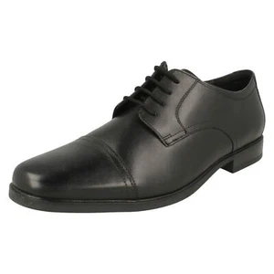 Zapatos inteligentes con cordones de cuero negro Clarks ""Howard Cap"" para hombre - Imagen 1 de 18