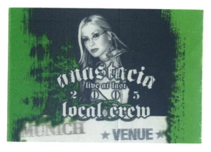 Anastacia - Live At Last 2005 - Konzert-Satin-Pass Local Crew grün Sammlerstück - Bild 1 von 1