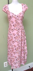 PRETTY LITTLE PINK FLORAL DRESS / SIZE XS / 32" BUST MEASURE / SIDE FRONT SPLITS - Picture 1 of 8