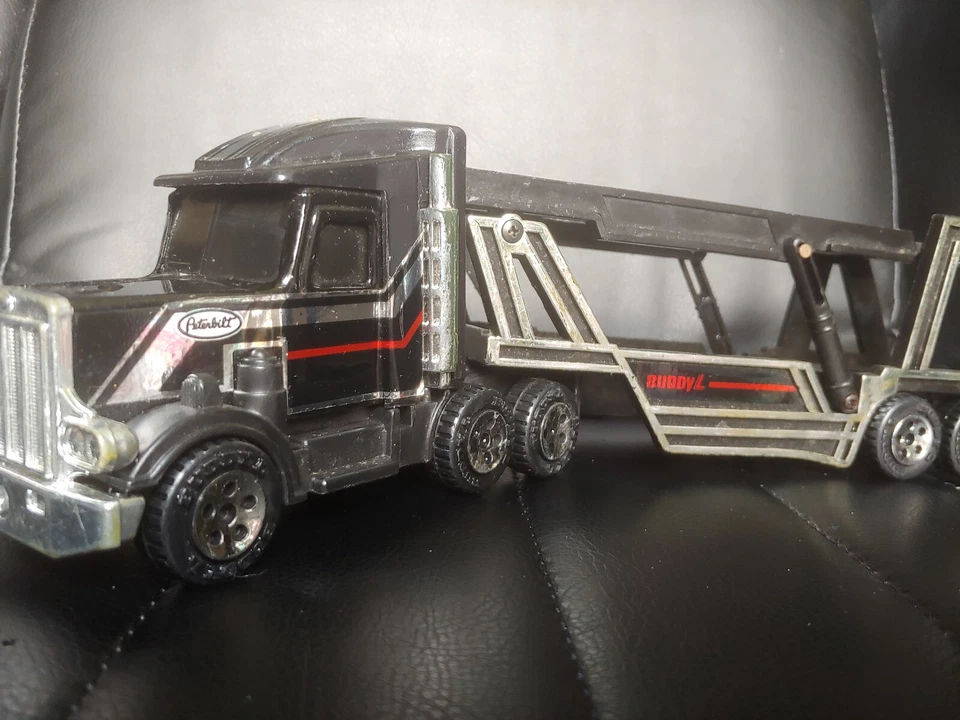 1989 Buddy L Car Hauler - Peterbilt Cab and Trailer Attachment - Imagem 1 de 4