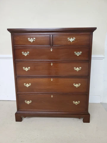 CRAFTIQUE CHEST TWO OVER FOUR DRAWER CHEST MAHOGANY Cover