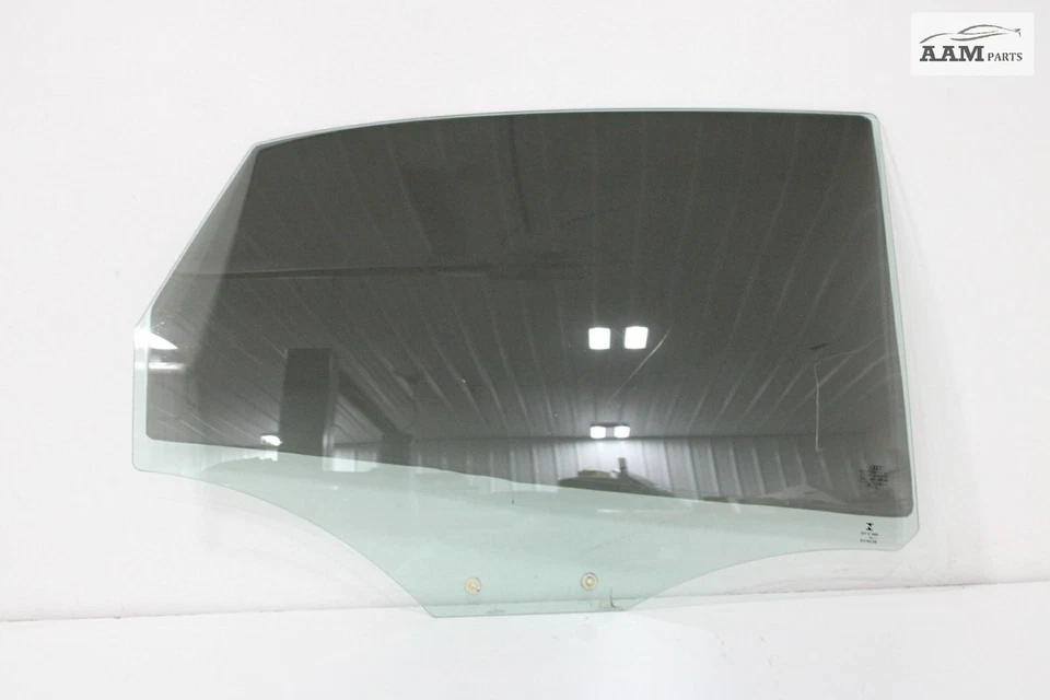 2015-2020 AUDI A3 QUATTRO ЗАДНЯЯ ПРАВАЯ БОКОВАЯ ДВЕРЬ СТЕКЛО ОКНА 8V5845206 OEM - Изображение 1 из 4