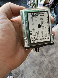 WARRICK CONTROLS 16 M 120V 8 PIN OCTAL SOCKET RELAY - Picture 1 of 3
