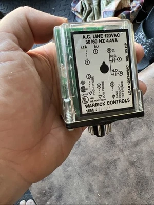 WARRICK CONTROLS 16 M 120V 8 PIN OCTAL SOCKET RELAY - Image 1 of 3