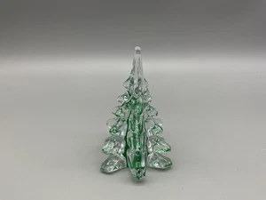 Árbol de vacaciones hecho a mano de 6 pulgadas de alto transparente con inserto de vidrio verde - Imagen 1 de 5