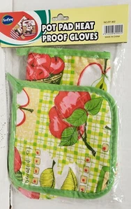 2 pc KITCHEN PRINTED SET: 1 OVEN MITT & POT HOLDER,APPLES & LEAVES,green back,FF - Picture 1 of 6