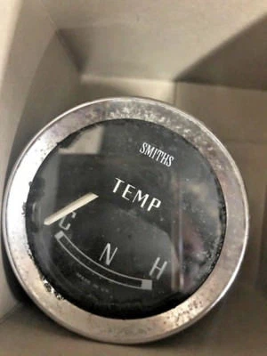 MGB Temperature Gauge with Bracket 1972-1976 #BT2220/02 - Image 1 of 3