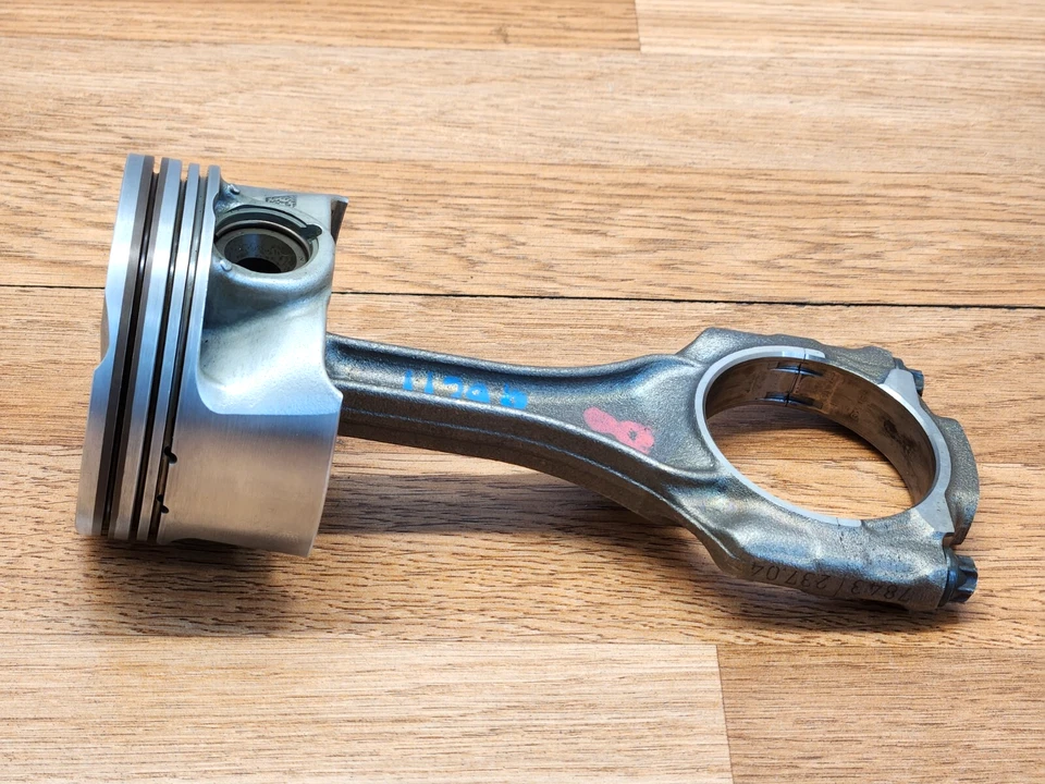 ✅ 11-12 OEM BMW F01 F02 Alpina B7 N63 Engine Motor Piston w/ Connecting Rod - Image 1 of 4