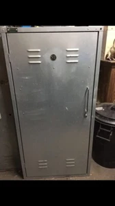 SellaPort Sattelschrank Metall Spind Verzinktes Stallblech Pferde Reiter Western - Bild 1 von 4