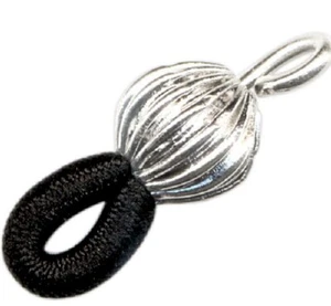 10 ODER 100 schwarze elastische Kordel mit gewellten silbernen Perlen Brillenhaltern - Bild 1 von 5