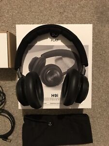 Bang & Olufsen BeoPlay H9i Wireless Over-Ear Headphones & Spare Ear Cushions