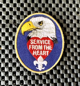 SERVICE VON HERZEN BESTICKT AUFNÄHER PATCH ADLER UND HERZ 2" x 2 1/2" Neu aus altem Lagerbestand - Bild 1 von 2
