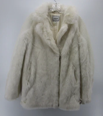 Chaqueta Guess Mujer Pequeña Blanca Imitación Piel Felpa Cremallera Completa Bolsillos de Peluche Hebilla Foto 1 de 4