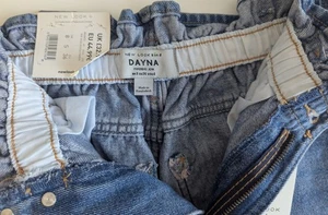 Dayna Paperbag High-Waisted Belted Jeans Short Leg New Look Women Size 8 - Picture 1 of 4