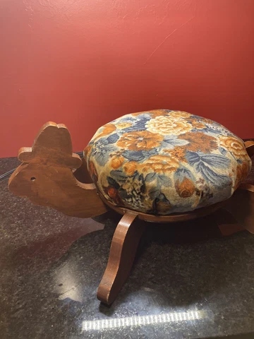 VINTAGE RARE handmade Folk art Tufted TURTLE FOOT STOOL￼ Cover