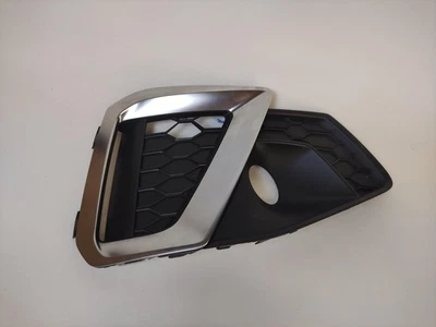 Parrilla antiniebla exterior derecha Audi A4 Quattro/S4 2020-2025 OEM 8W0807682AM 8W0-807-682-AM Foto 1 de 4