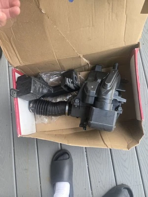 Short Ram Air Intake System For 2016-24 Honda Civic Si 10th Gen 1.5T 1.5L Turbo - Image 1 of 2