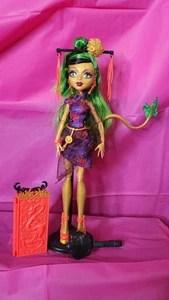 Mattel - Monster High Dolls - Scaris: City of Frights - Jinafire Long - - Foto 1 di 15