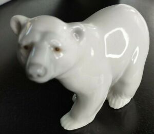 LLadro White Polar Bear Porcelain Figurine Collectible 1977 Vintage
