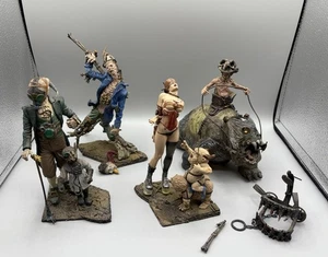 Juego McFarlane Toys Twisted Land of Oz - Se vende tal cual - Imagen 1 de 6