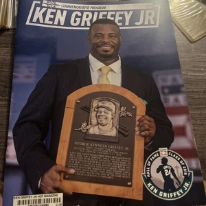 Ken Griffey Jr. commemorative Hall Of Fame Program 2016 Seattle Mariners - Picture 1 of 7