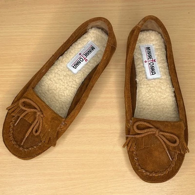 Minnetonka Women's 6952 Sherpa Lined Brown Suede Moccasin Loafer Shoes Size 8 - Image 1 of 4