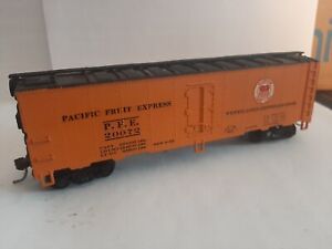 Athearn? Union Pacific Fruit Express Glenview Shortline 40' Reefer PFE 20072