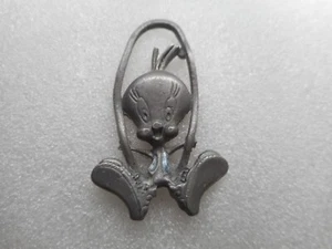 Vintage Tweety Bird Embossed Detail Pewter Pendant Bird On Swing Warner Bros - Picture 1 of 8