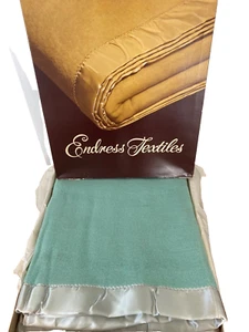 Vintage SAVANNAH Size 72" x 90" Wool Blanket New in Box Endress Textiles - Picture 1 of 11