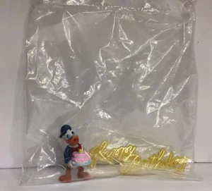 Disney Donald Duck Holding Cake Figure Cake Topper 2 Inch Sealed - Picture 1 of 10