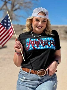 Texas True Threads America on Stars in Red Metallic Puff Tee - Imagen 1 de 9