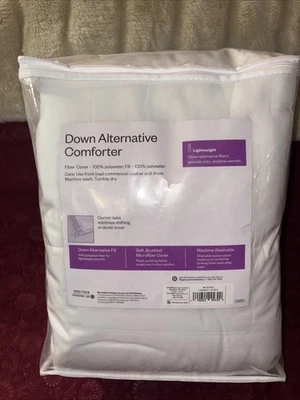 Room Essentials Down Alternative Comforter King Size White  108in x 94in - Image 1 of 4