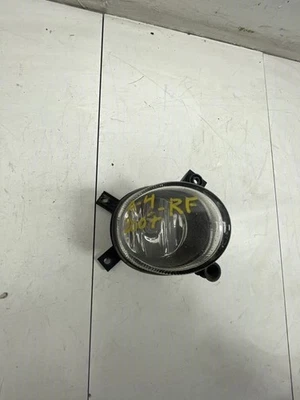 Audi A4 2007 sedán delantero derecho antiniebla OEM+ Foto 1 de 4