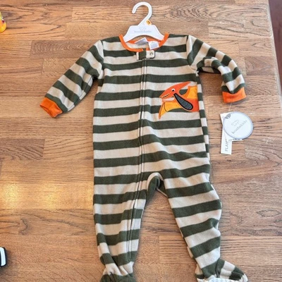 Koala Kids динозавр в полоску флис ножки пижамы 12 M зимние пижамы теплый уютный новый с Ярлыками - Изображение 1 из 4