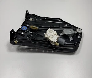 ✅07-13 BMW E93 328i 335i M3 Rear Right Side Window Motor Lift Regulator OEM - Bild 1 von 8