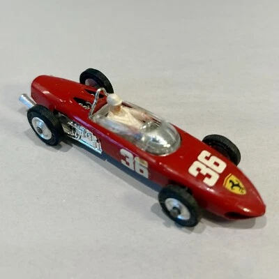 Coche de carreras Corgi Toys #154 Sharknose Ferrari Fórmula 1 Grand Prix #36 1965-70 Foto 1 de 4