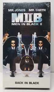 Men in Black II (VHS, 2002) Will Smith Tommy Lee Jones Sci-Fi Factory Sealed - Foto 1 di 4