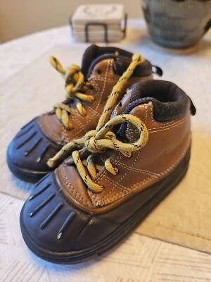 Botas Nike ACG para bebé pequeño talla 7c y Free Converse Us talla 5 Foto 1 de 4