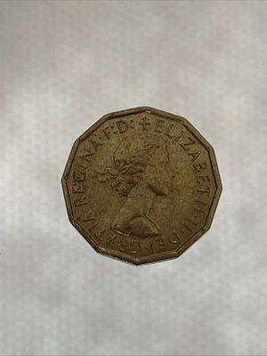 1963 UK Great Britain 3 Pence coin - Excellent Condition Free Shipping. Z643 - Image 1 of 2