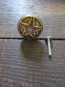 Tirador redondo de gabinete con perilla de cajón STAR de latón 1 3/8" de colección - Imagen 1 de 2