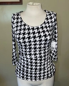 FOREVER 21  BLOUSE ladies size M black White. Knit Rayon Spandex. New W/tags - Picture 1 of 10