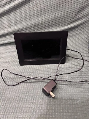 Aluratek 7 in. Digital Photo Frame - Black - Image 1 of 2