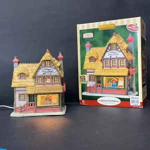 Lemax Christmas Village Chocolatier Porcelain Lighted Building Caddington #85720 - Picture 1 of 22