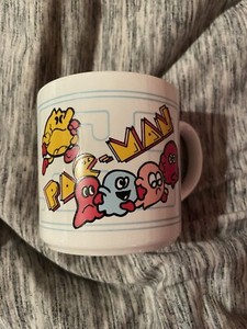 Vintage Pac-Man Coffee mug, Atari video games, Grindley England ,Midway 1980's